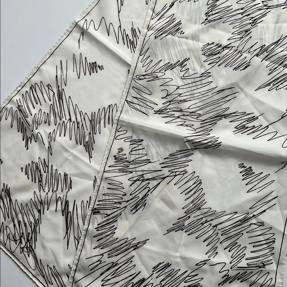 Vintage Vera Neumann Oblong Scarf 100 % polyester Made in Japan off white/brown